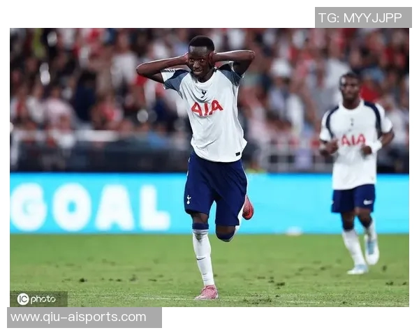 德比大战逼近，枪手热刺携海报亮相！萨卡、西蒙斯等明星球员引爆期待