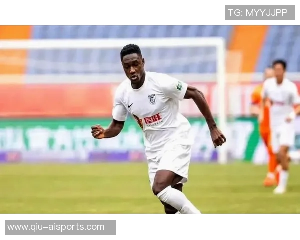 留队希望大增,马莱莱主动示好大连梯队左后卫有潜力特点似和晓强